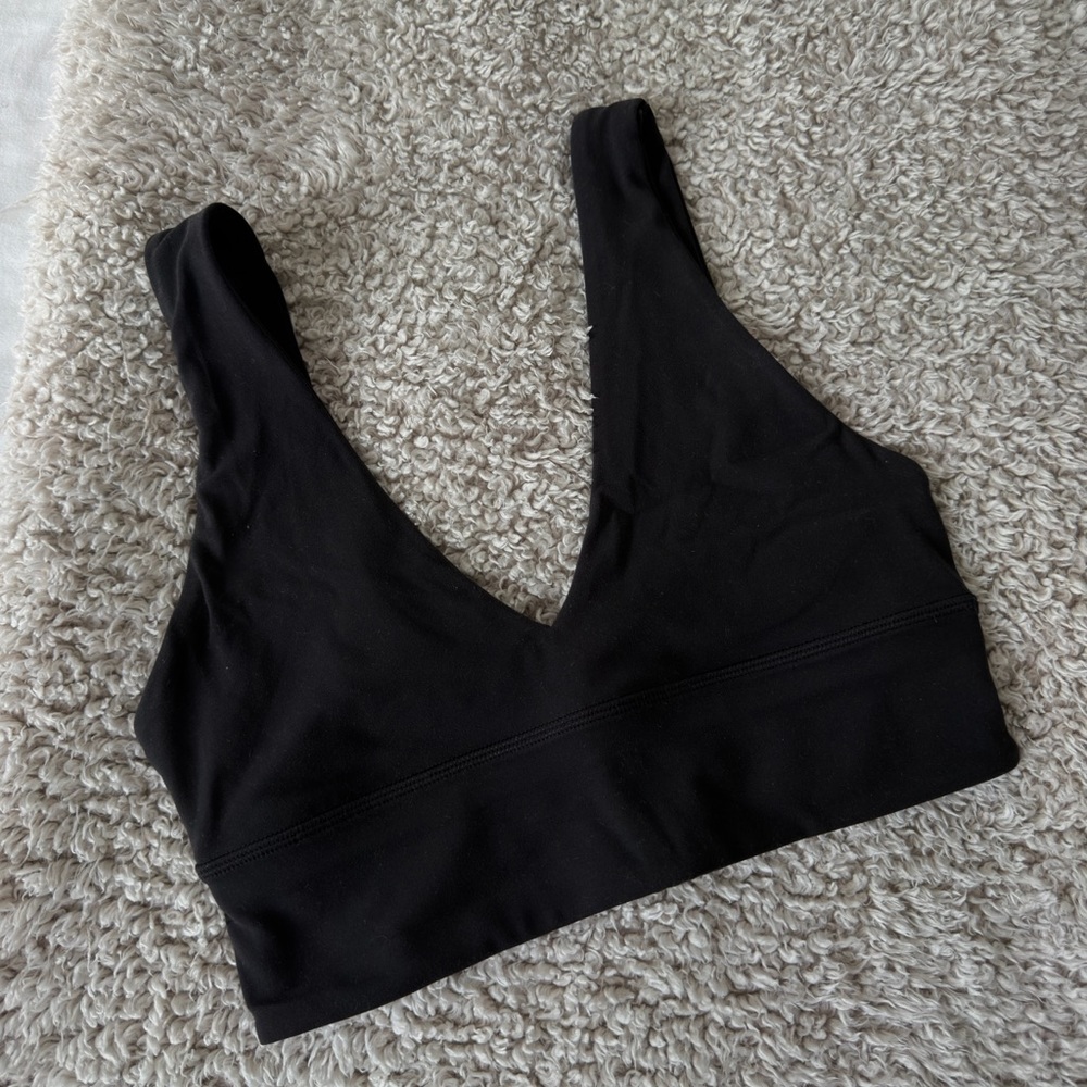Lululemon Align V-Neck Bra A/B Cup Size 6 Black